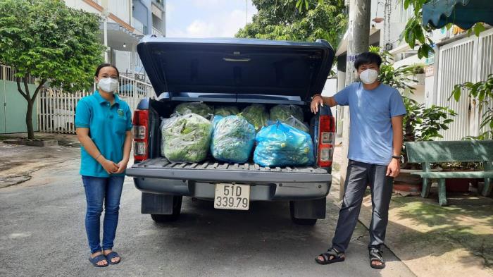 Tặng rau, trứng cho người dân ở địa bàn P.Phước Long A, Phước Long B, chùa Diệu Tràng và UBND các phường Phước Long A, Phước Long B, Phước Bình (ngày 01/09/2021)